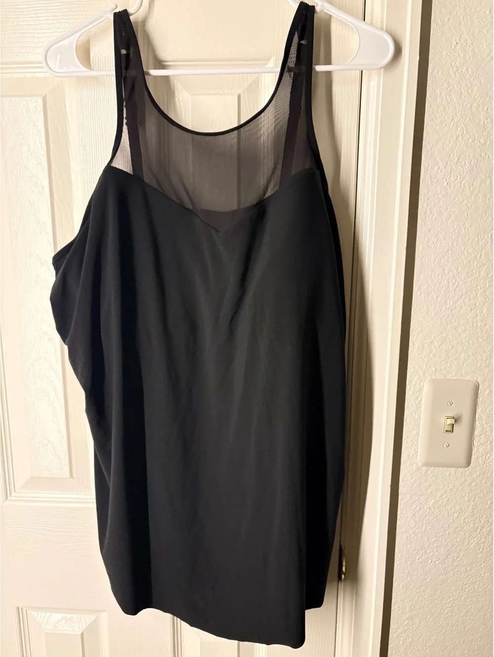 Women’s Swim Suit Top Sheer Mesh Detail Size XXL